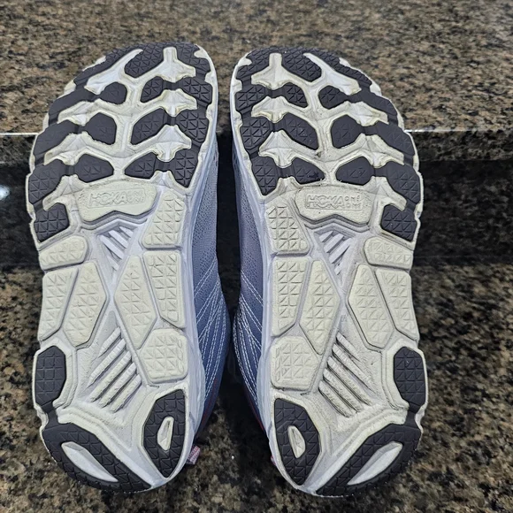 Hoka One One Women's Clifton 6 - Blue, Gray, and Red Accents - Picture 6 of 6